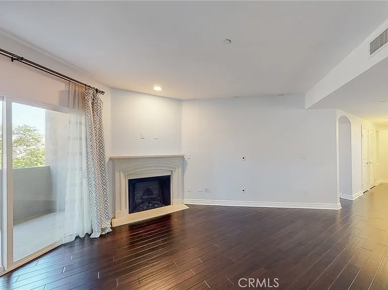 4424 Whitsett Ave #206 — Photo 9