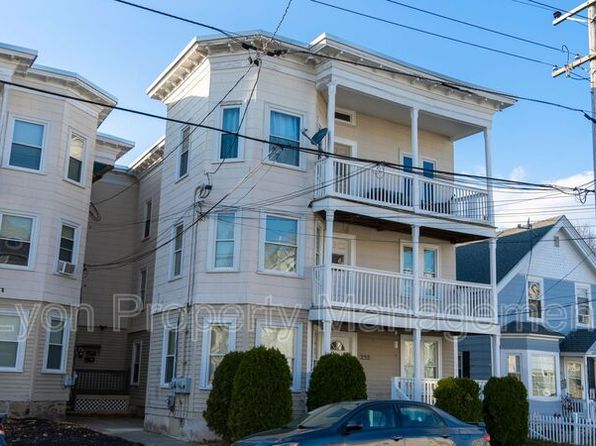 222 Wood Ave Floor 3