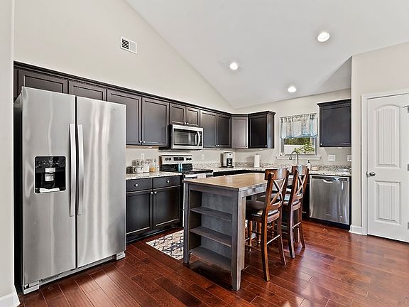 5th image of 103 Windstone Dr