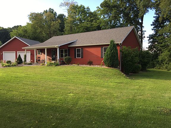 4th image of 20426 Grange St