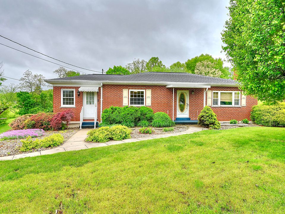 1st image of 21 Sidney Dr