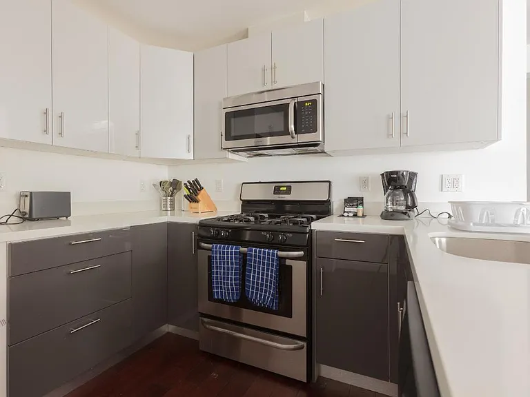 307 N Douglas St #307 — Photo 10