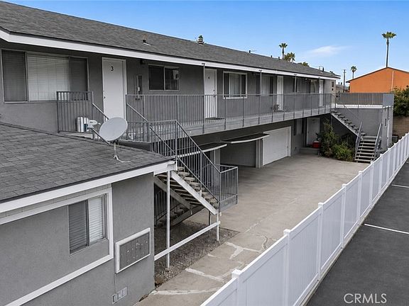 4th image of 2311 Vanderbilt Ln