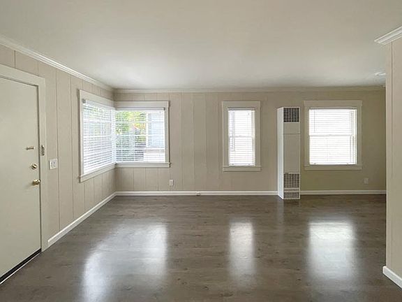 2nd image of 2331 Oberlin St #2341