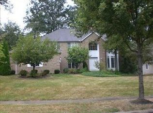440 Castle Pines Dr, Akron, OH