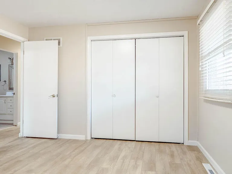 8512 Templeton Dr — Photo 8