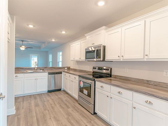 5th image of 5033 Quarter Deck St #9A