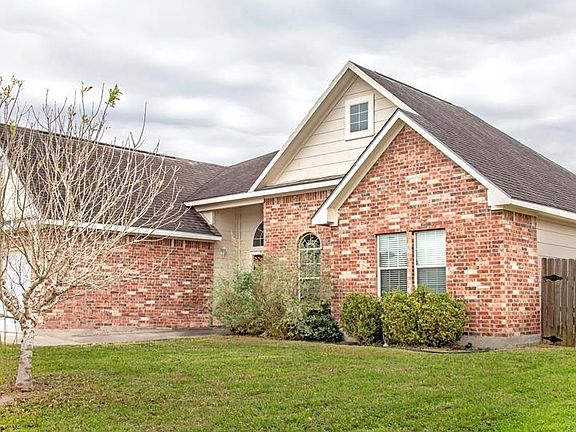 5th image of 1701 Margaret Ln
