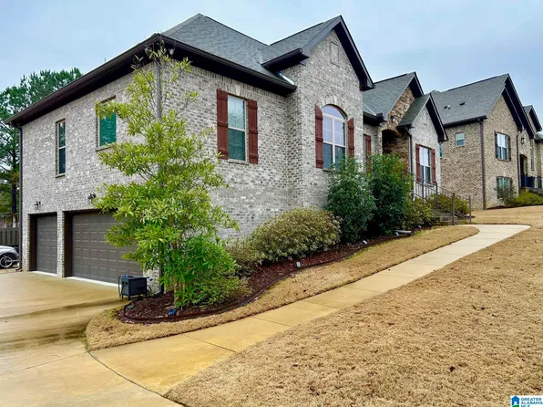 1059 Creel Dr, Moody, AL 35004