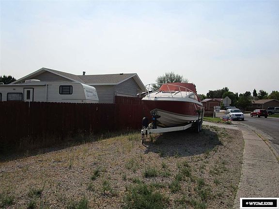 3rd image of 1455 E Teton Blvd