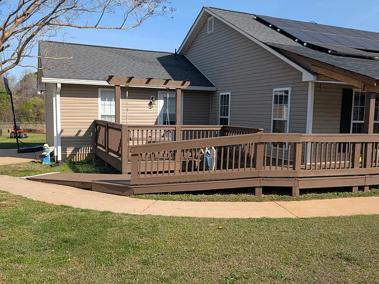 418 Kaleb Mark Dr — Photo 1
