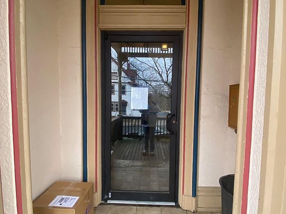 2nd image of 2364 Ohio Ave #1