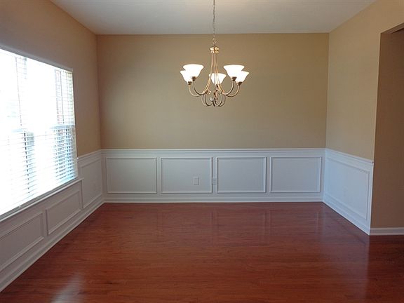 5th image of 3243 Riverstone Dr