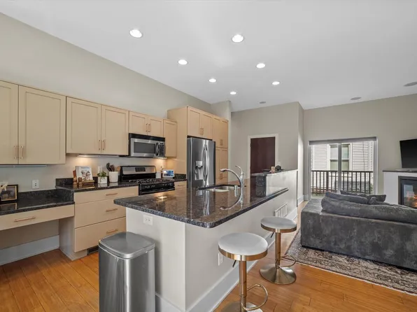 1828 East Greenwich AVENUE, Milwaukee, WI 53211