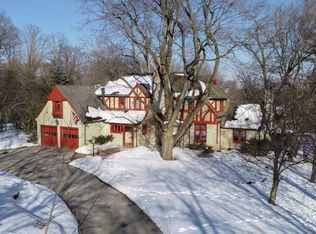 1660 Highland Dr, Elm Grove, WI 53122