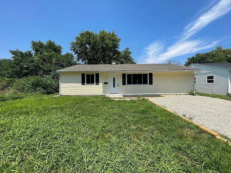 49 Saint Gregory Dr — Photo 1