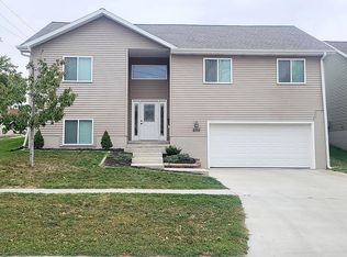 2110 S Henry St, Sioux City, IA 51106