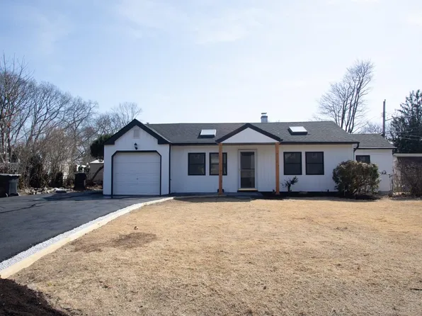 532 Bellmore Street, West Islip, NY 11795