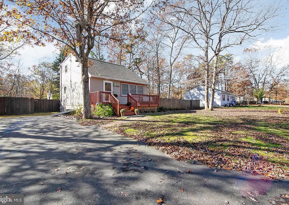 1st image of 119 Bayberry St