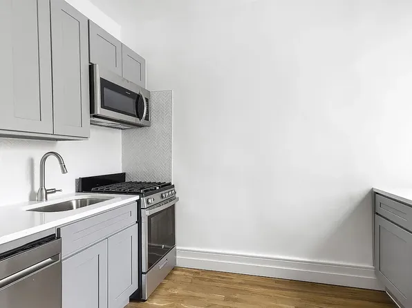 225 13th Street C3 image 2 of 5
