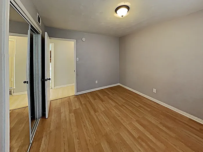 4731 Bedford Dr — Photo 11