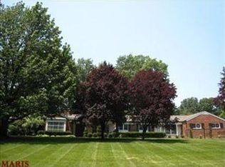 3015 Regis Dr, Saint Louis, MO