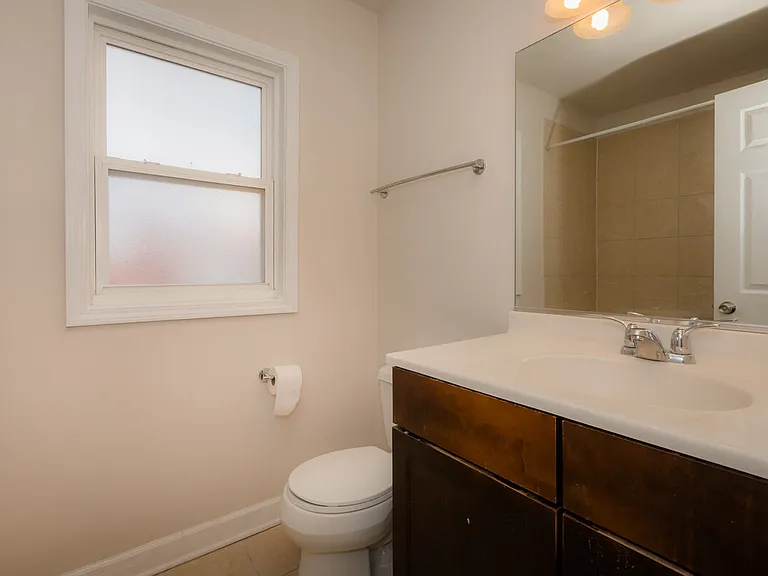 6435-43 N. Damen Ave. — Photo 19