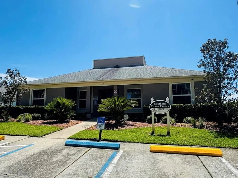 1708 Clubhouse Cv — Photo 32
