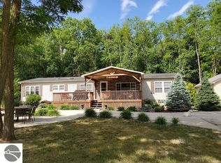 3621 W 18th Rd, Mesick, MI 49668