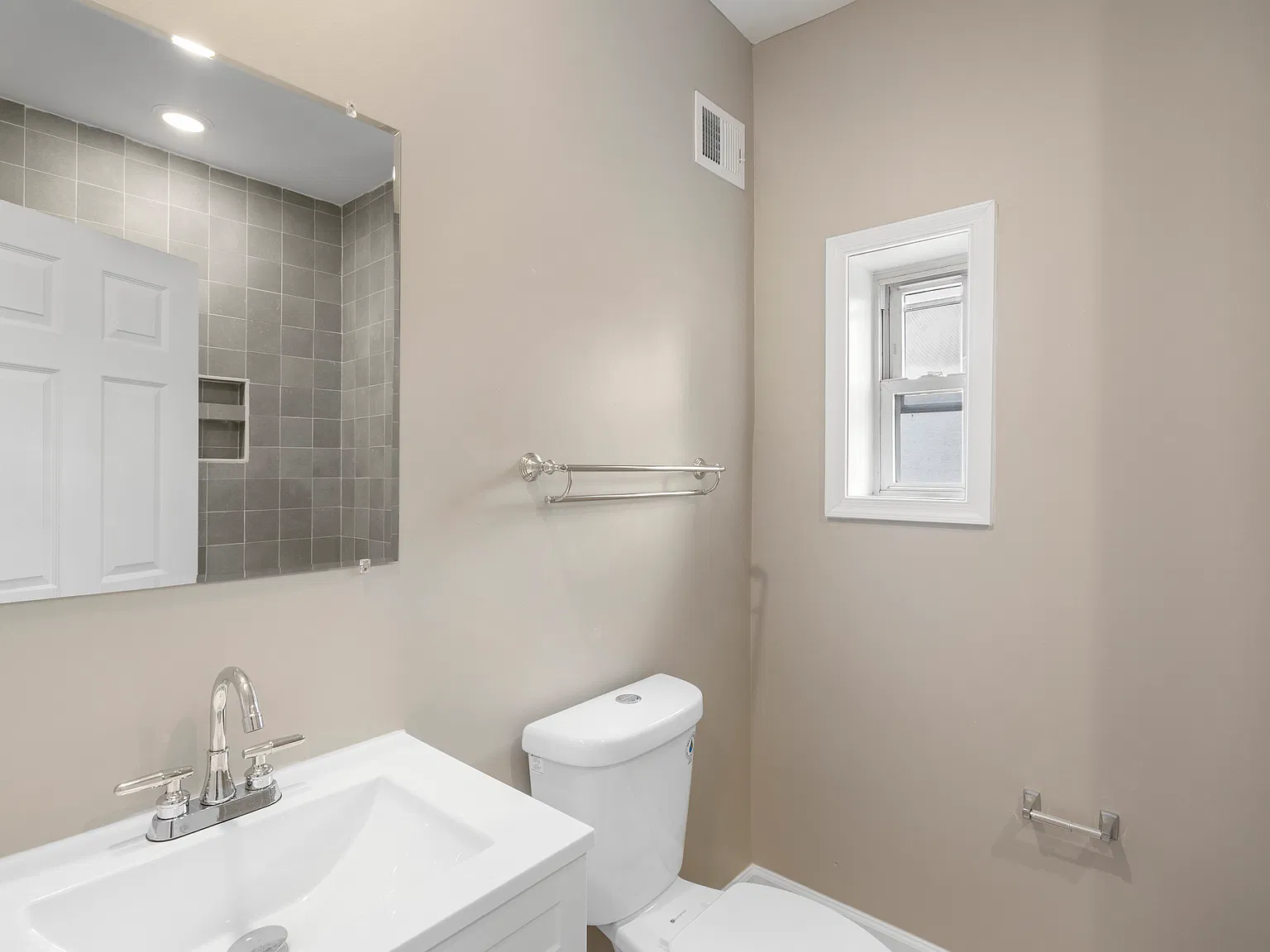3 bed, 1166 sqft, $1,800 — Photo 4