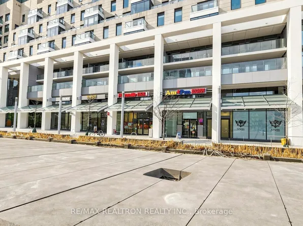 12 Bonnycastle St #906, Toronto, ON M5A 0C8