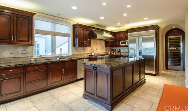 2nd image of 2030 Loma Dr