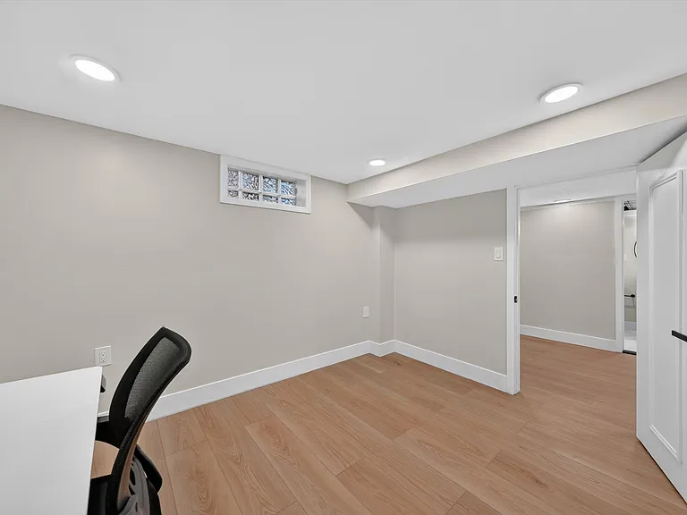 2115 E Hudson Ave — Photo 25