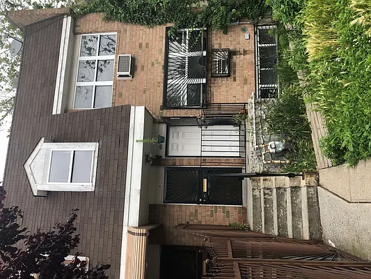 Rented by Budget Real Estate NYC Inc | media 1