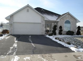 571 Blossom Trl, Mount Joy, PA 17552