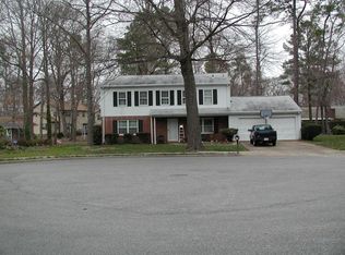 8 Danfield Cir, Hampton, VA 23666