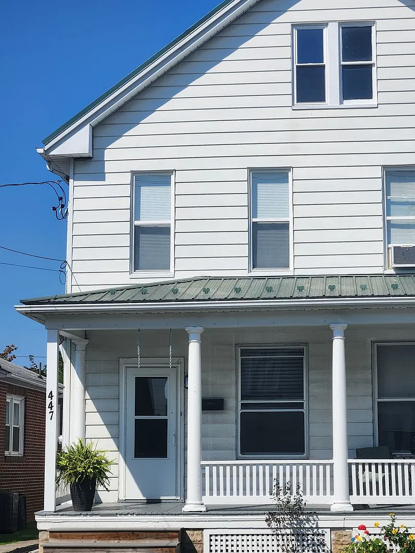 447-451 E. Catherine Street — Photo 2