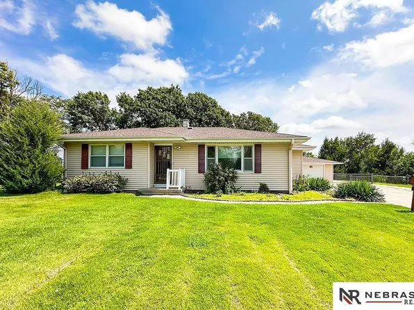 2911 Riverview Blvd, Omaha, NE 68108