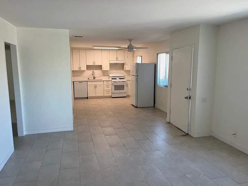 73575 Catalina Way #1