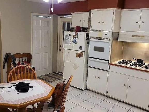 3rd image of 1487 Walnut Street #2