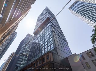 82 Dalhousie St #LPH17, Toronto, ON M5B 0C5