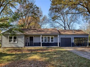 7120 James A Reed Rd, Kansas City, MO 64133