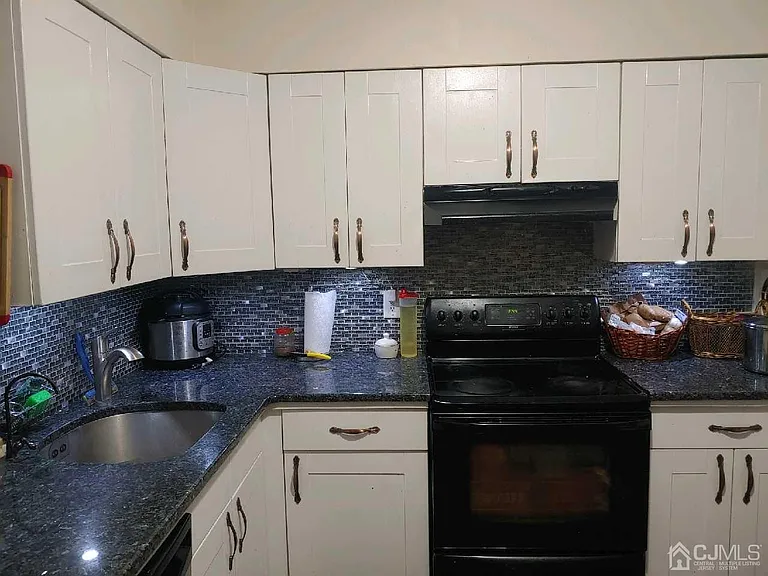 324 Gill Ln #3F — Photo 13
