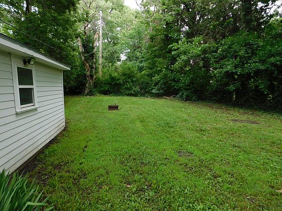 3rd image of 1504 Edgemoor St