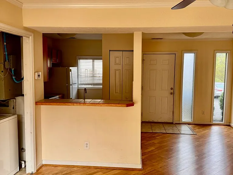 1476 Tenbury Dr — Photo 5
