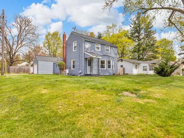 2408 Cobb Rd, Jackson, MI 49203