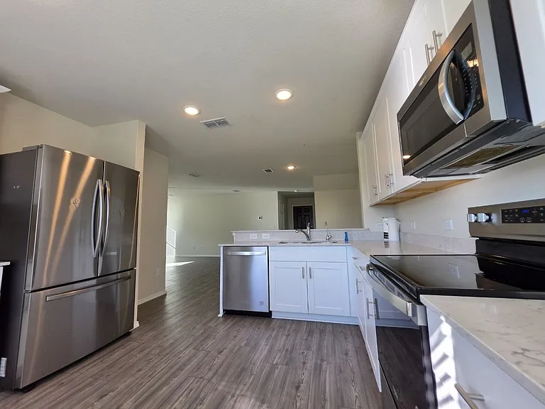 306 Grenada Lake Dr — Photo 8
