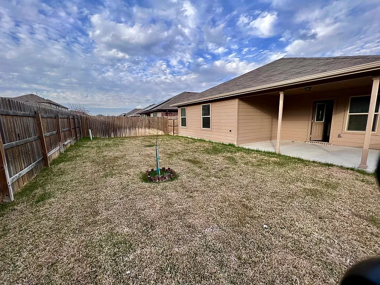 6320 Dorthy Muree Dr — Photo 29