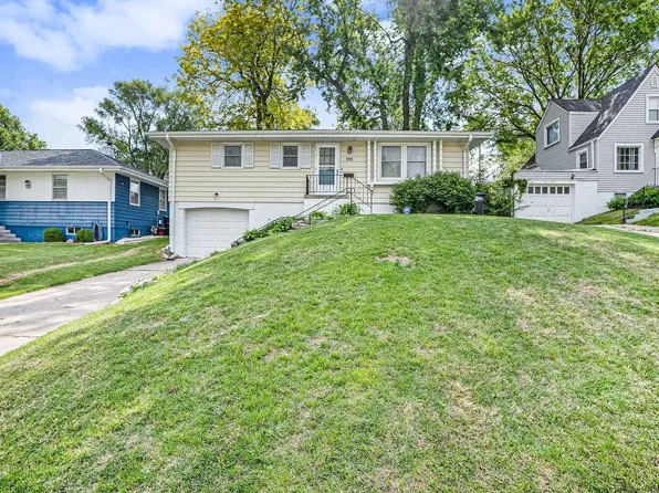 2137 S 49th St, Omaha, NE 68106