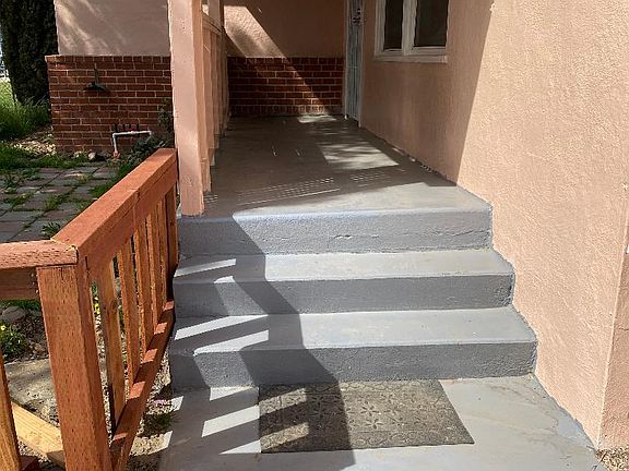 3rd image of 1615 Noia Ave